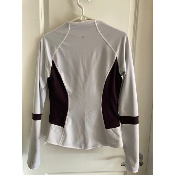 Lululemon Find Your Bliss Jacket in Black Cherry - Picture 4 of 5